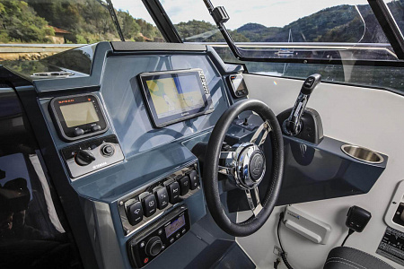 Катер Parker 790 Explorer